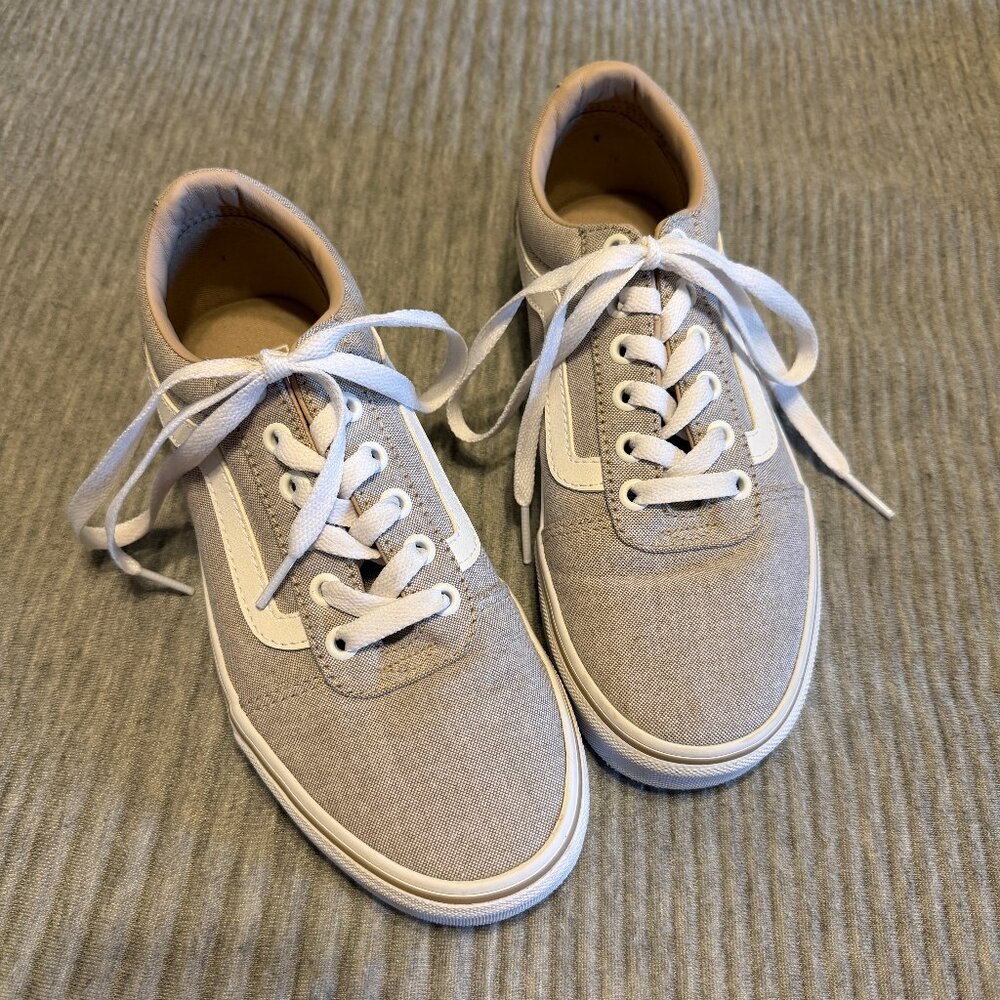 Womens Vans size 7 Old Skool Shoe in Light Tan with White Accents - Picture 2 of 8